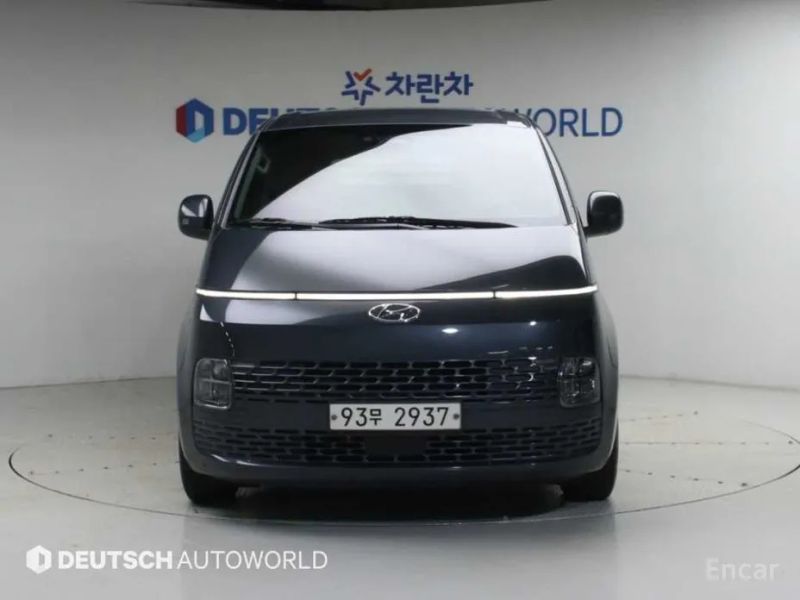 Hyundai Staria