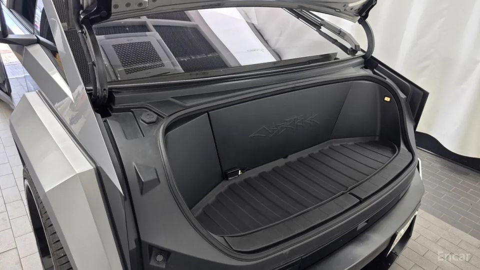 Tesla Cybertruck