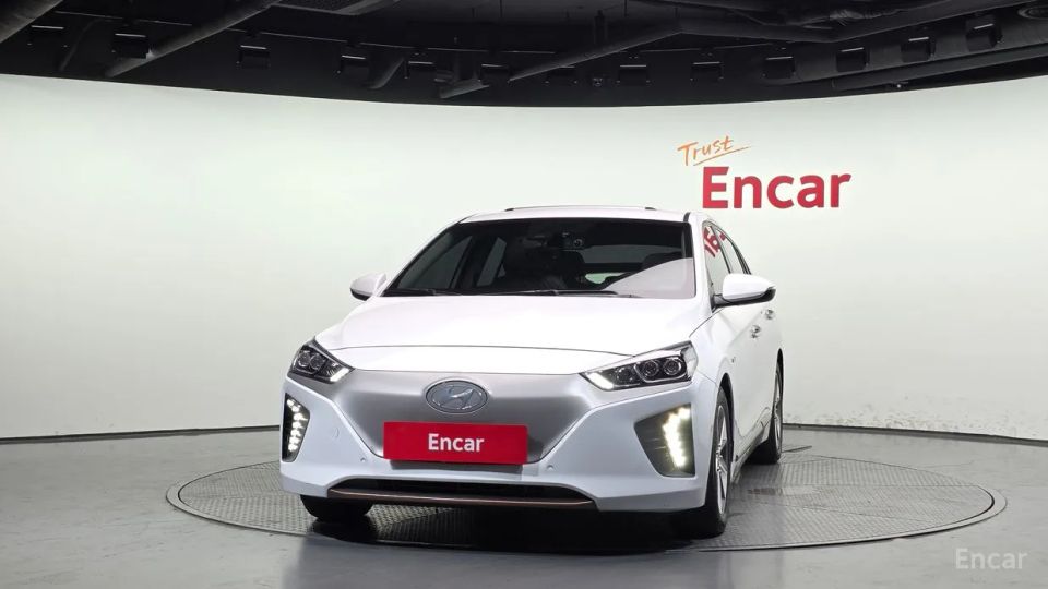 Hyundai Ioniq