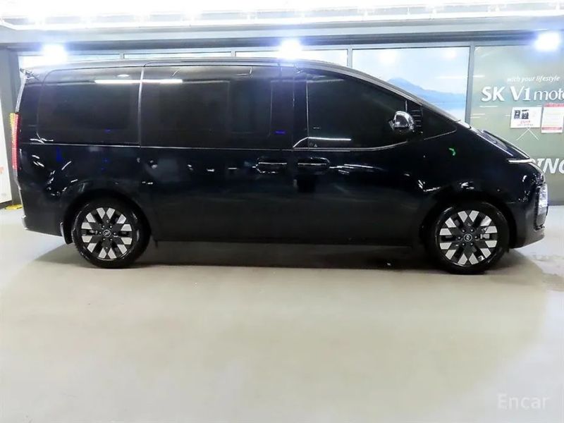 Hyundai Staria