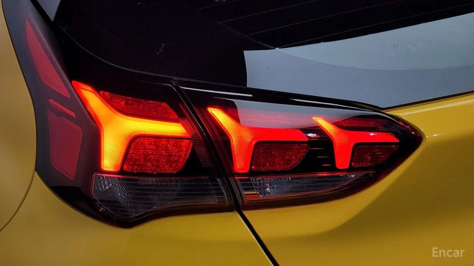 Hyundai Veloster