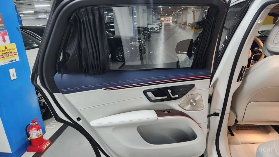Mercedes-Benz EQS