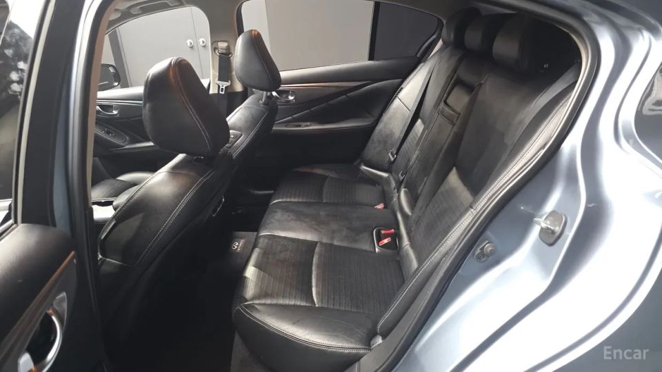 Infiniti Q50