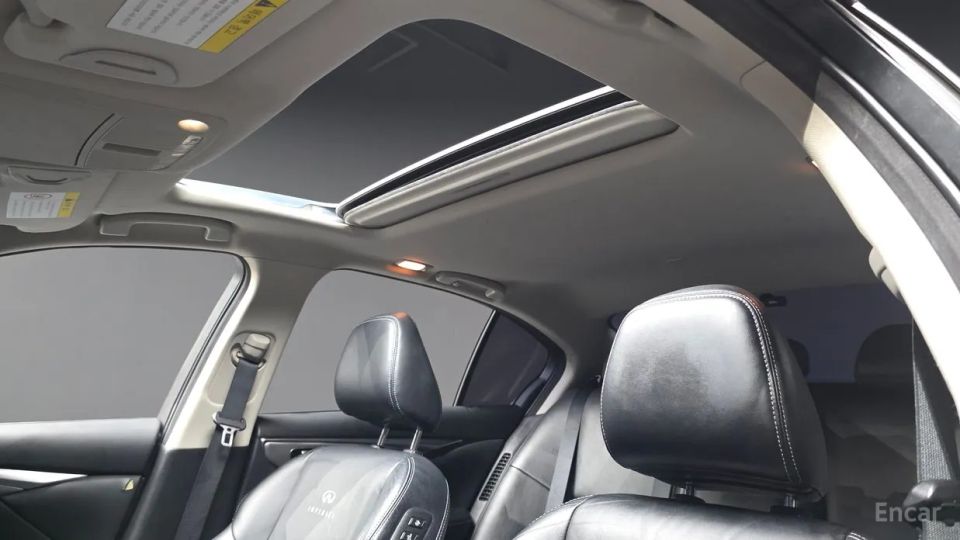 Infiniti Q50