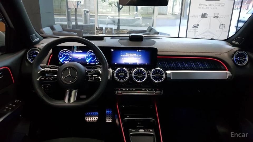 Mercedes-Benz EQB