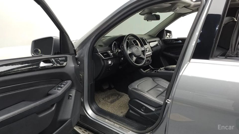 Mercedes-Benz M-class