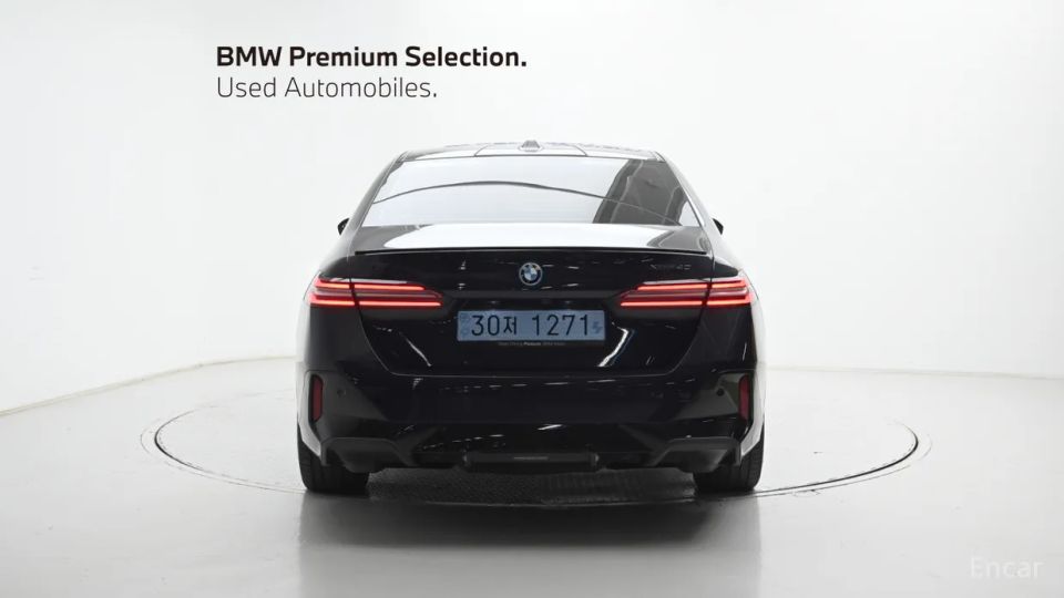 BMW i5