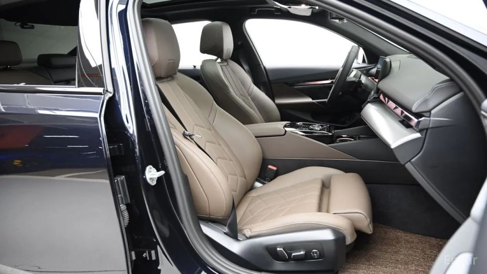 BMW i5