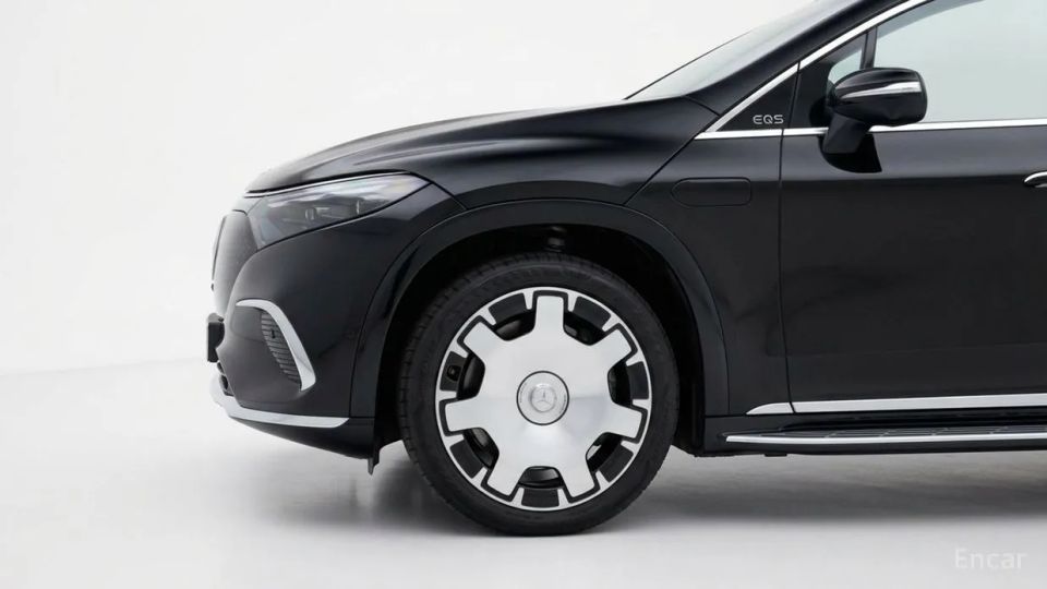 Mercedes-Benz EQS