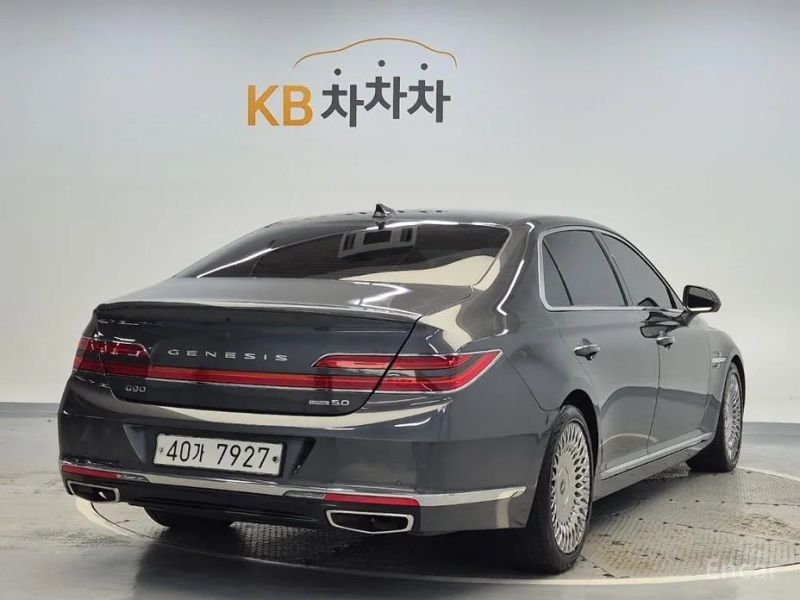 Genesis G90