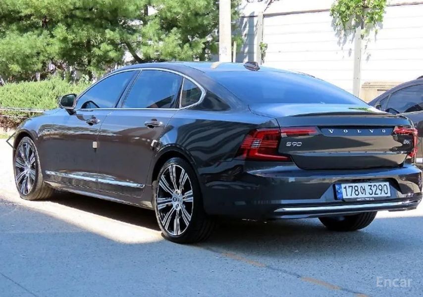 Volvo S90