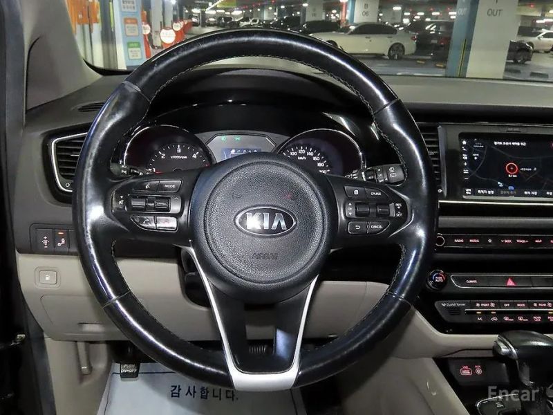 Kia Canival