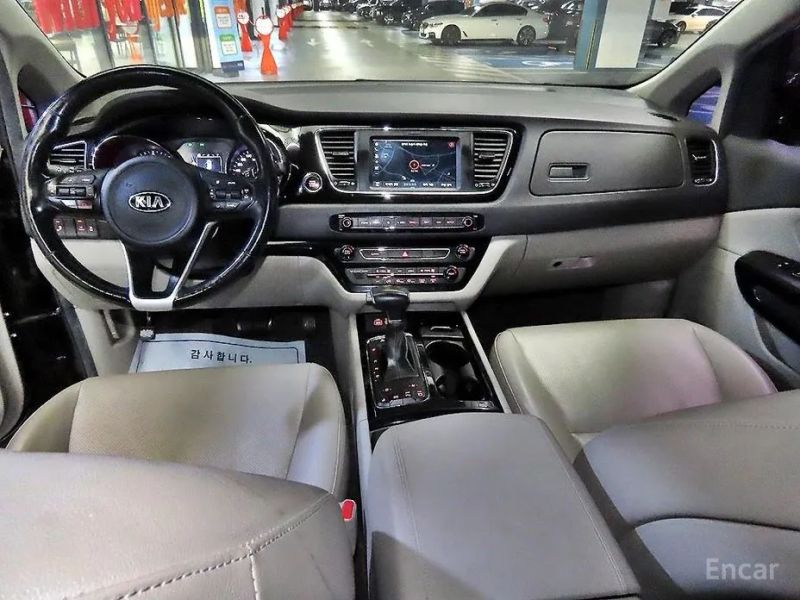 Kia Canival