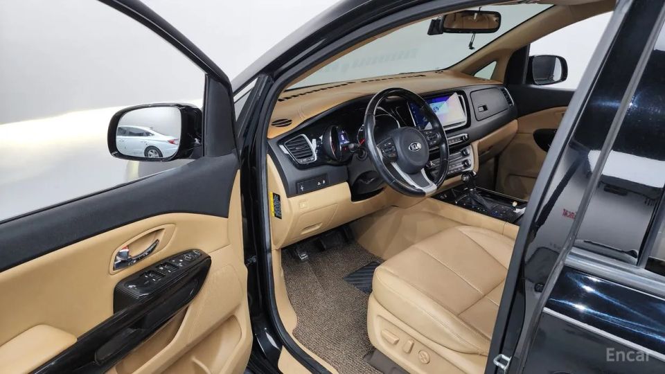 Kia Canival