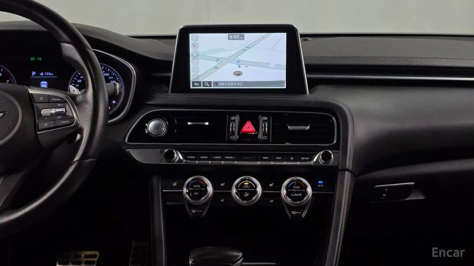 Genesis G70