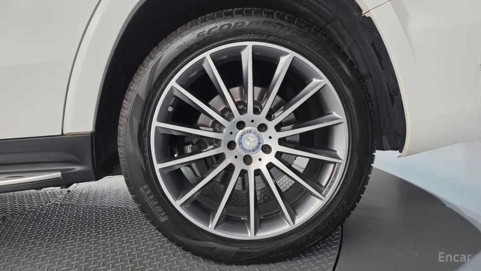 Mercedes-Benz GLS-Class