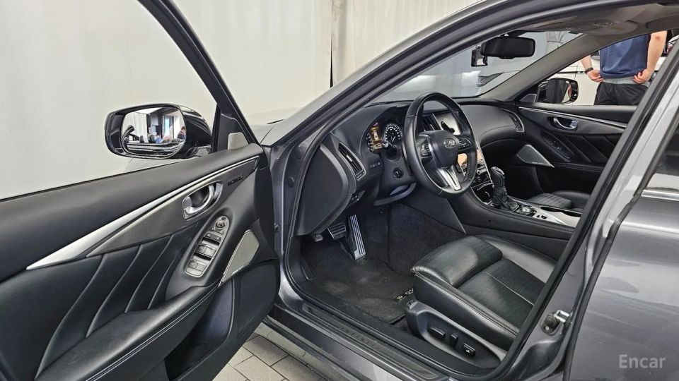 Infiniti Q50