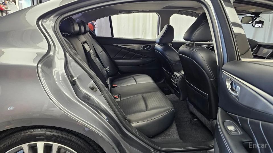Infiniti Q50