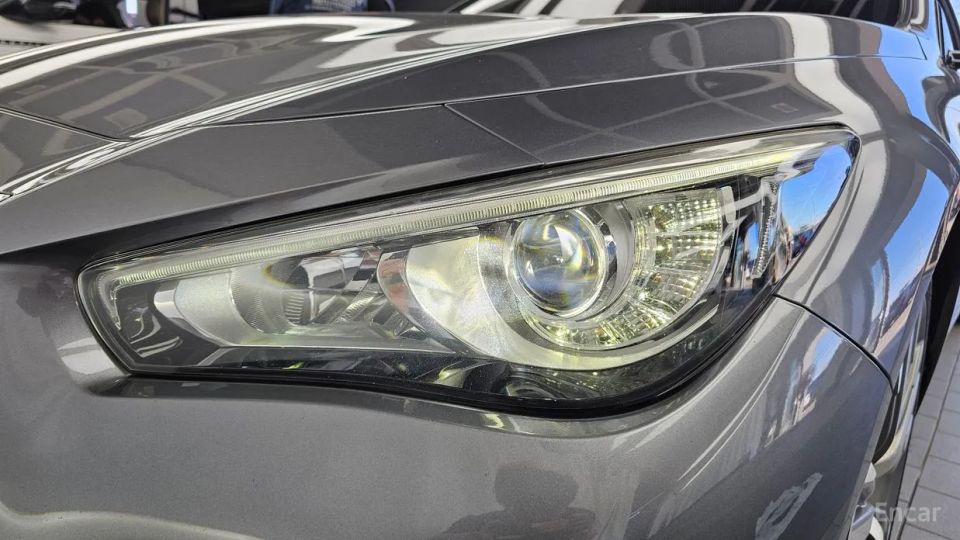 Infiniti Q50