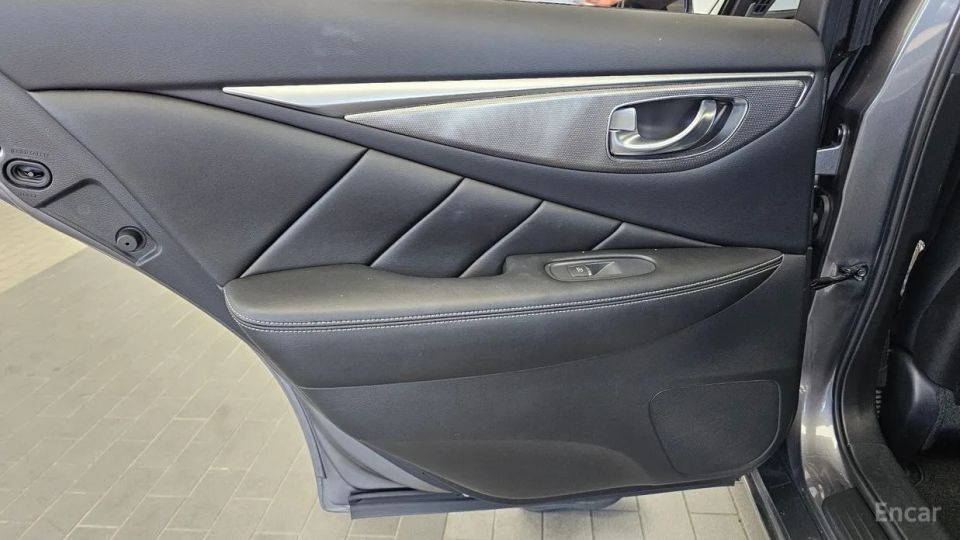 Infiniti Q50