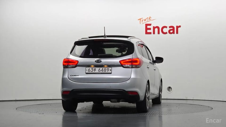 Kia Carens