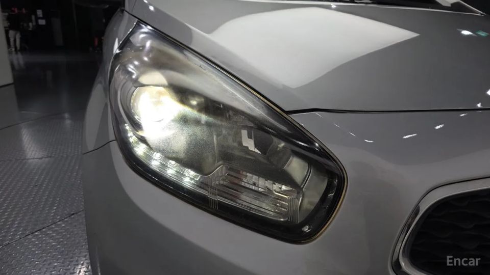 Kia Carens