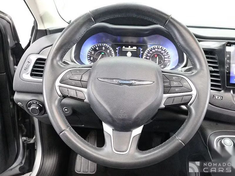Chrysler 200