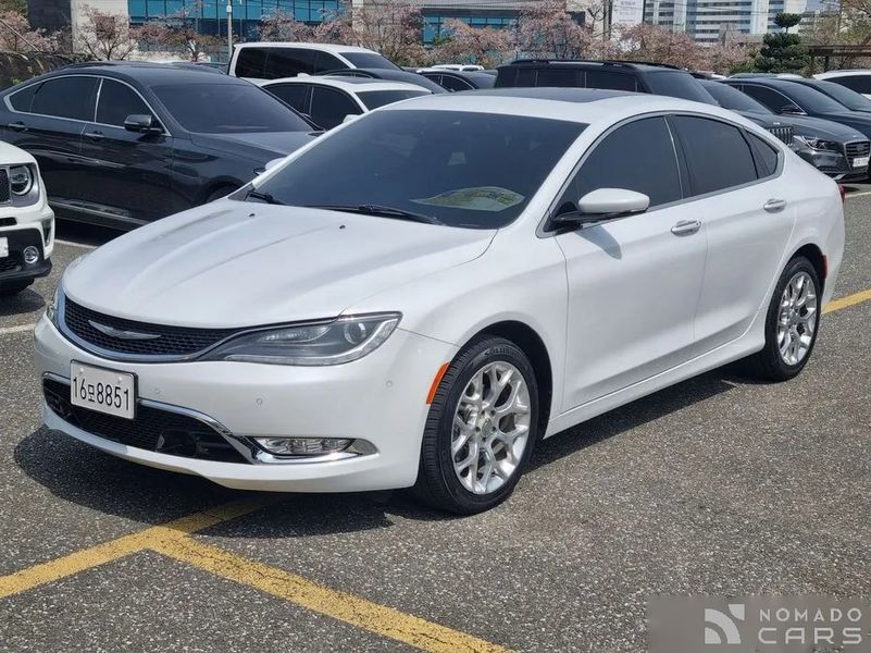 Chrysler 200