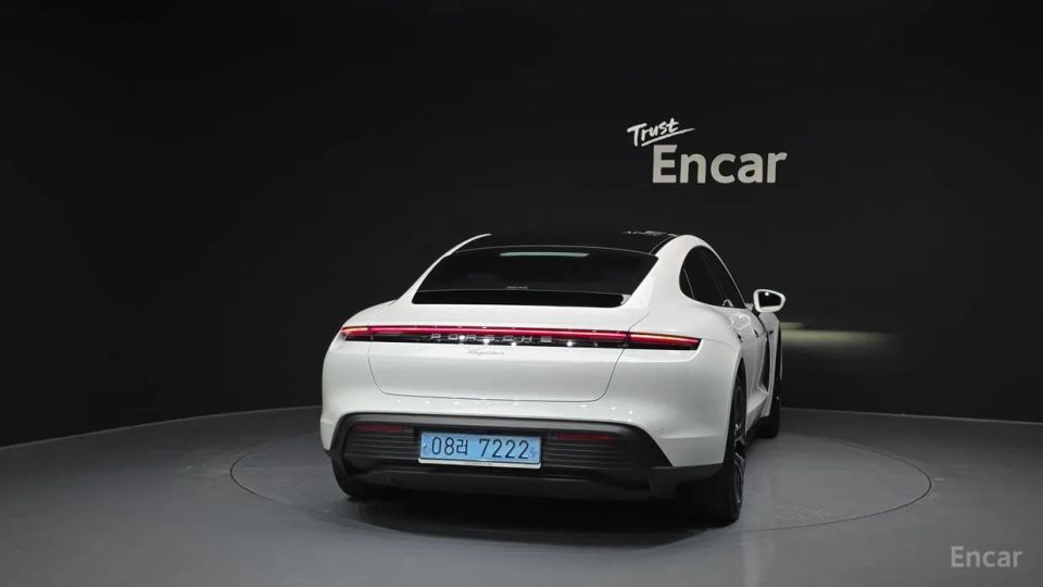 Porsche Taycan