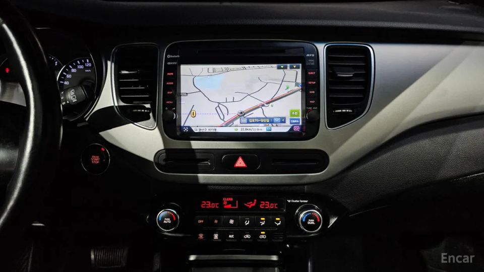 Kia Carens