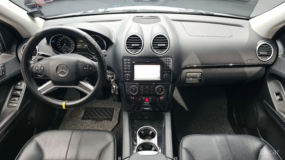 Mercedes-Benz M-class