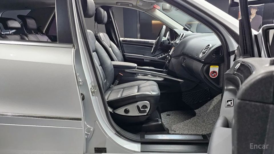 Mercedes-Benz M-class