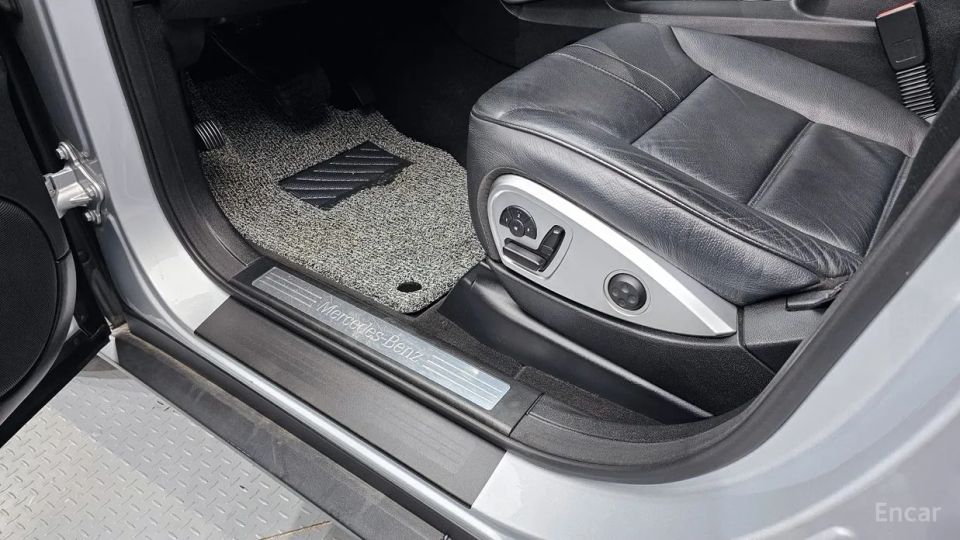 Mercedes-Benz M-class