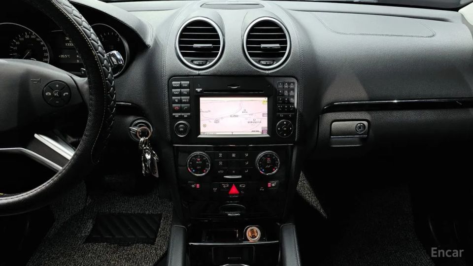 Mercedes-Benz M-class