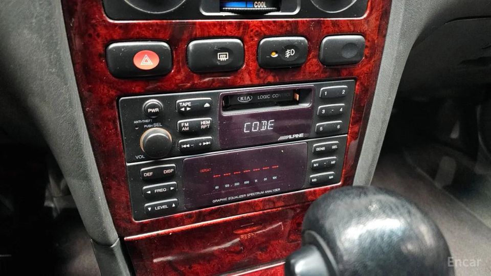 Kia Credos