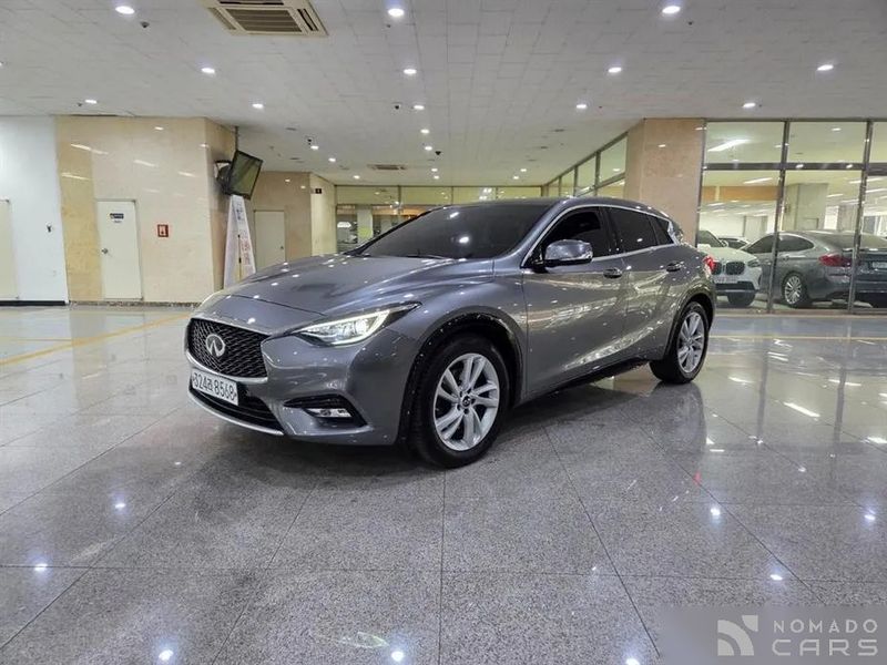 Infiniti Q30