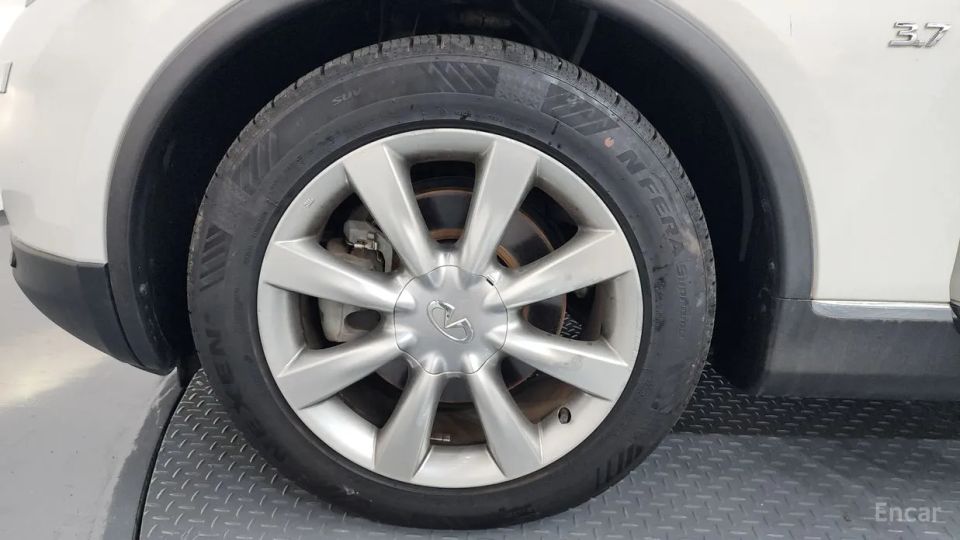 Infiniti QX50