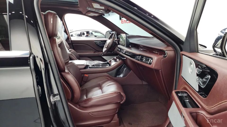 Lincoln Aviator