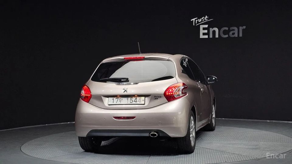 Peugeot 208