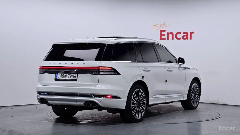 Lincoln Aviator
