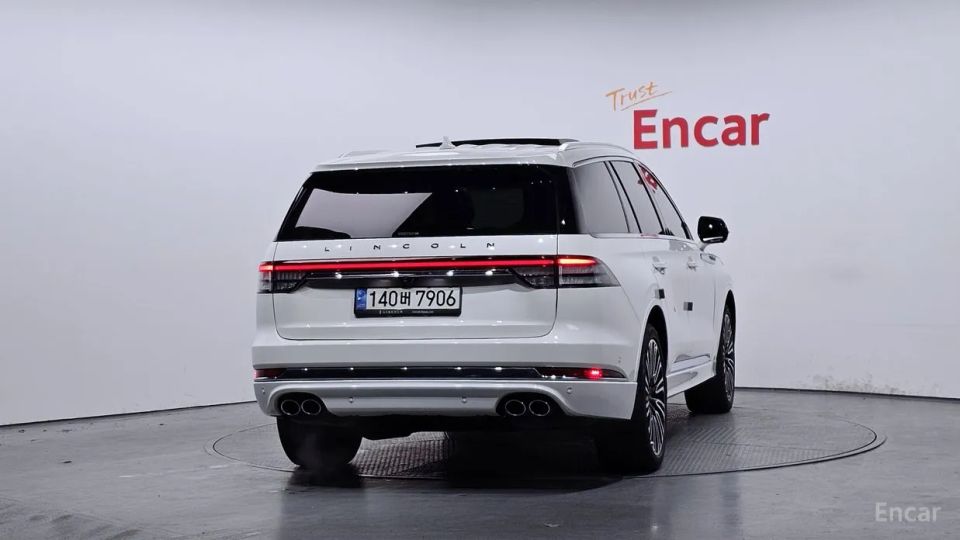 Lincoln Aviator
