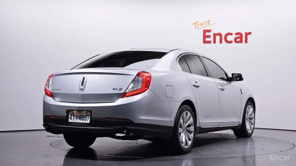 Lincoln MKS