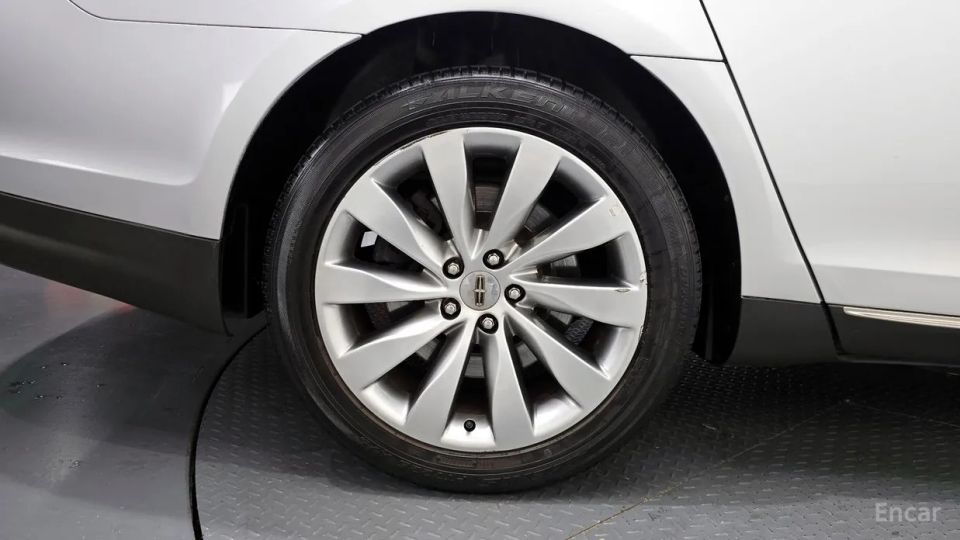 Lincoln MKS
