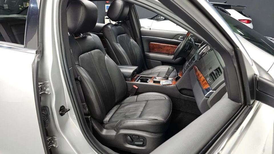 Lincoln MKS