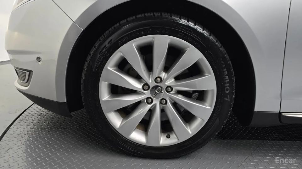 Lincoln MKS