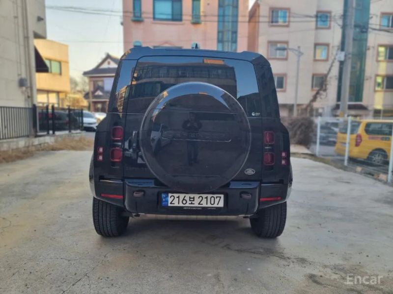 Land Rover Defender