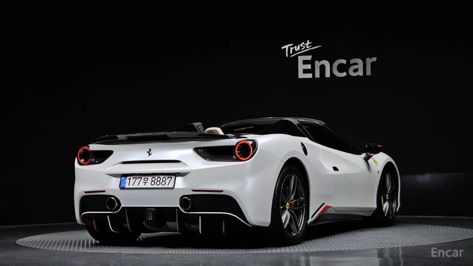 Ferrari 488