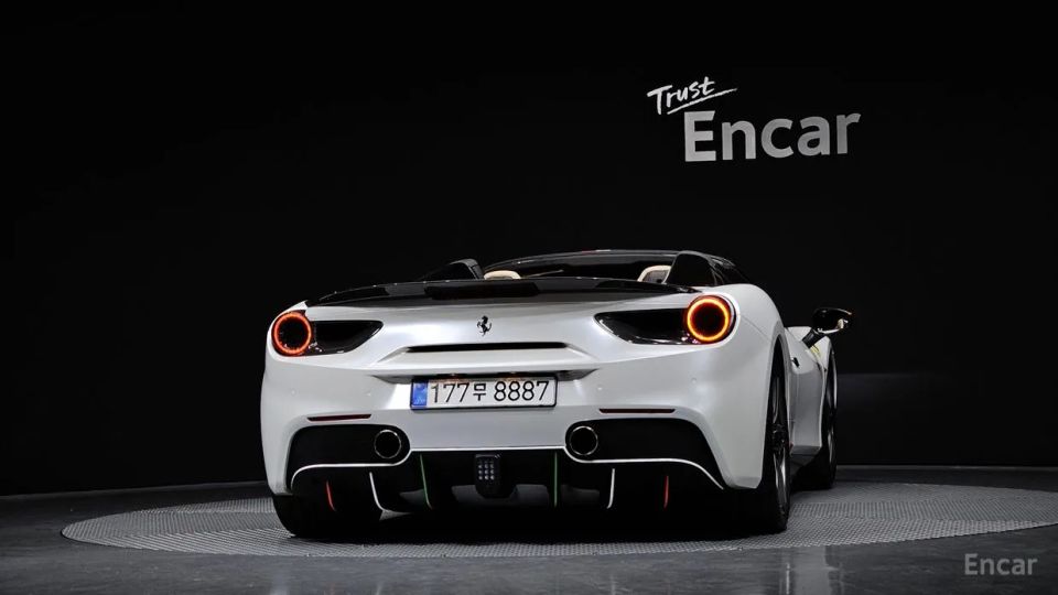 Ferrari 488