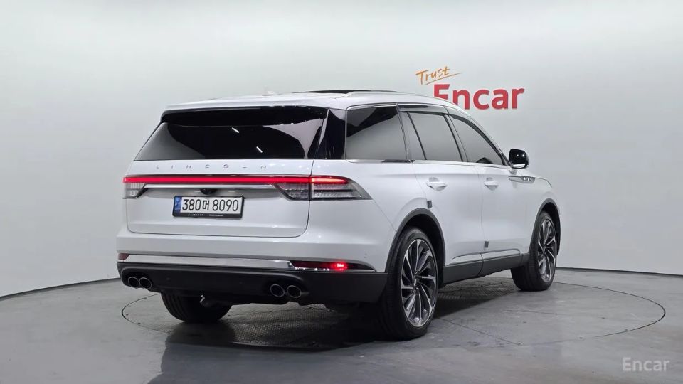 Lincoln Aviator