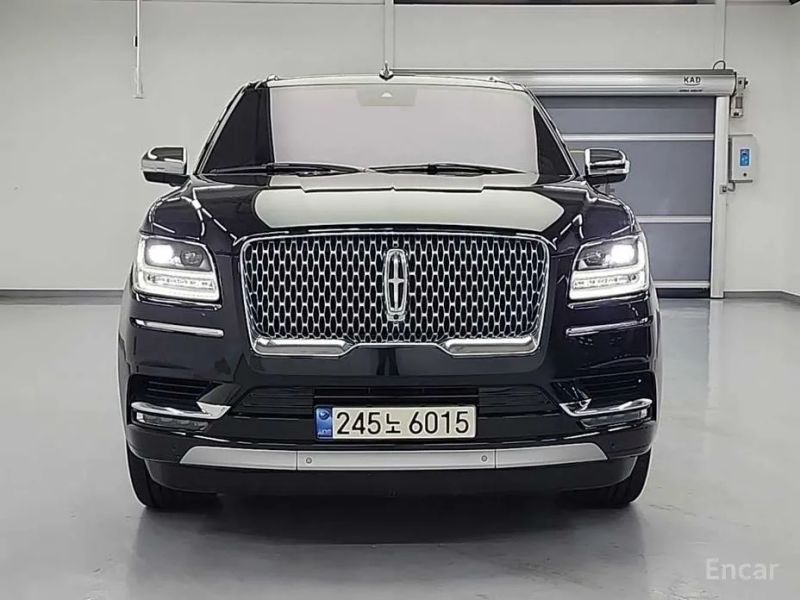 Lincoln Navigator